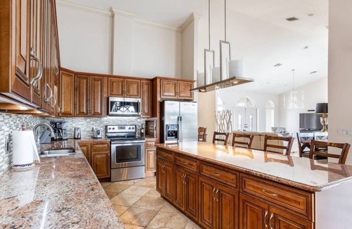 Marco Island House | Waterfront, 3 blocks to Tigertail Beach, Heated Pool.