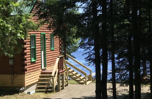 Saint Albans Cabin | WATERFRONT-3BR, 2BA Log Cabin On Big Indian Lake