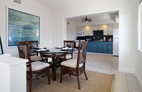 Clearwater House | Waterfront bungalow with awesome view