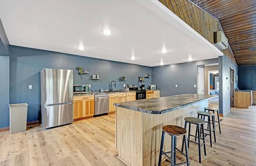 Siren Cabin | Waterfront Cabin, Siren, Clear Lake, Huge rec room, Additional unit downstairs