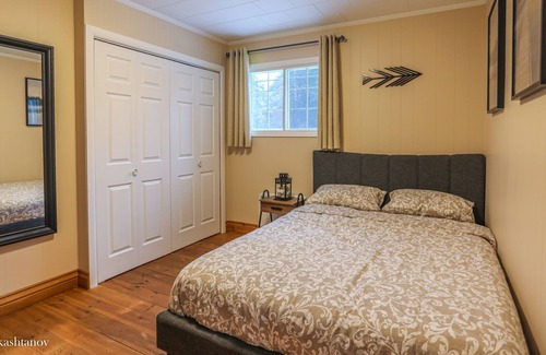 Rawdon Ski Chalet | Waterfront Chalet in the heart of Rawdon. Just min. from all amenities.