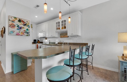Pensacola Beach Condo | Waterfront Condo, Spectacular Views! Steps To Beach! n10% off for Weekly Booking