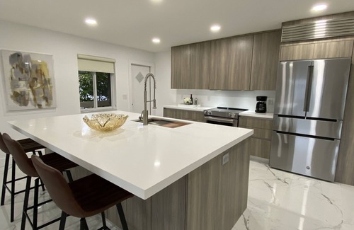 Pinewood Park Condo | Waterfront condo overlooking Palm Beach