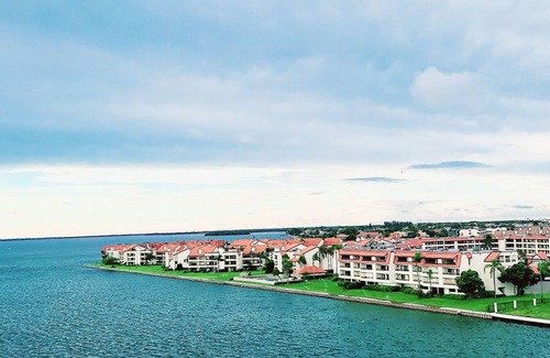 Tierra Verde Condo | Waterfront condo completly remodeled in great location
