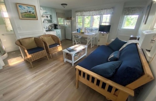 Eastham Cottage | Waterfront Cottage on Private Pond minutes from the Ocean and Bay