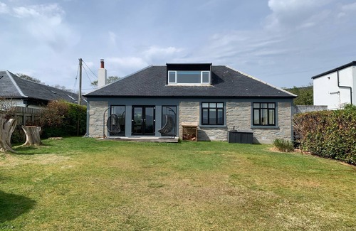 Toward House | Waterfront Cottage with own Beach and Stunning Views Across The Clyde