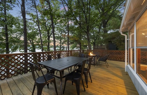 Burdett House | Waterfront Cottage with Hot Tub on Seneca Lake FLX Wine Trail