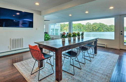 Deale Beach House | Waterfront Deale Home w/ Hot Tub + Bay Access
