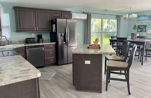 Crystal River House | Waterfront freshwater paradise! Swim with manatees in our backyard!