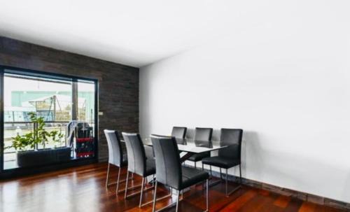 Patterson Lakes Apartment | Waterfront Getaway