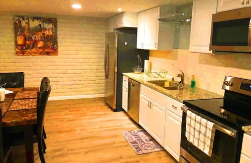 Bullhead City House | WATERFRONT HOME B, Sleeps 4, dock, near launch ramp 562 714 6969