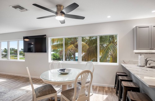 Big Pine Key House | Waterfront home with boat dock, 2 kayaks, 2 bikes, AC & W/D - dog-friendly