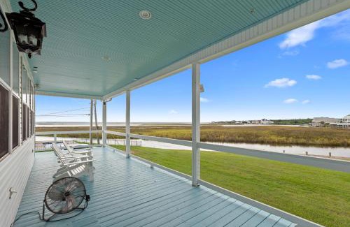 Shoreline Park House | Waterfront Home with dock, sleeps 10