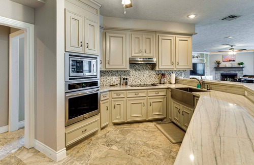 Walden on Lake Conroe House | Waterfront Lake Conroe Home w/Pool Access!