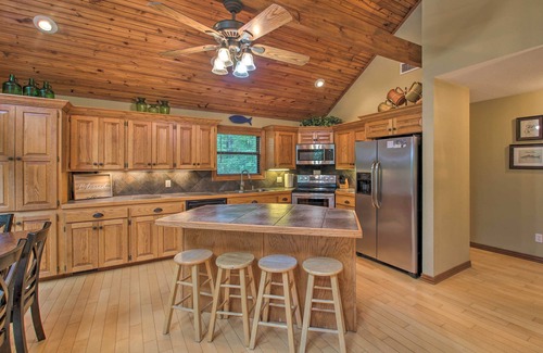 Scranton House | Waterfront Lake Dardanelle Home w/Dock & Fire Pit