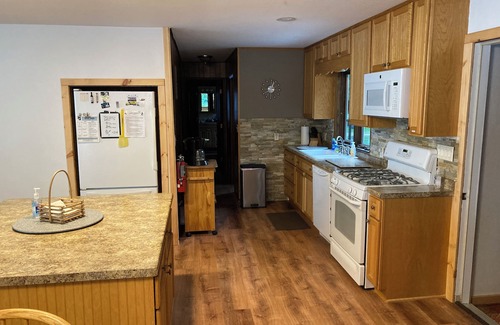 Pickerel Cabin | Waterfront Lake House , Crane Lake, Pickerel WI. See our video!
