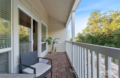 Riverside Apartment | Waterfront Loft w/Pool, Park Views + Private Balcony