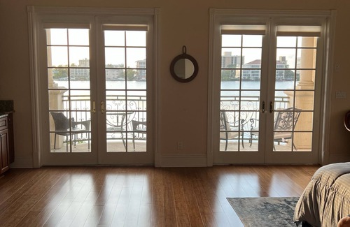 Connors Villa | Waterfront Mansion Luxury House. Hot Tub and Pool. Perfect Family Gathering.