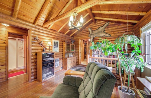 Newport Cabin | Waterfront Newport Vacation Rental on Sacheen Lake