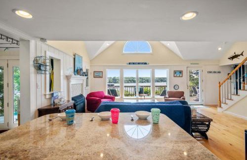 South Dennis House | Waterfront on Follins Pond