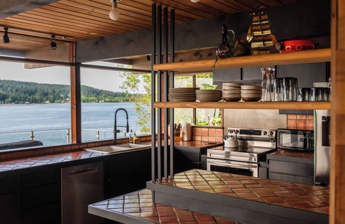 Retsil House | Waterfront Port Orchard Retreat w/Furnished Deck!