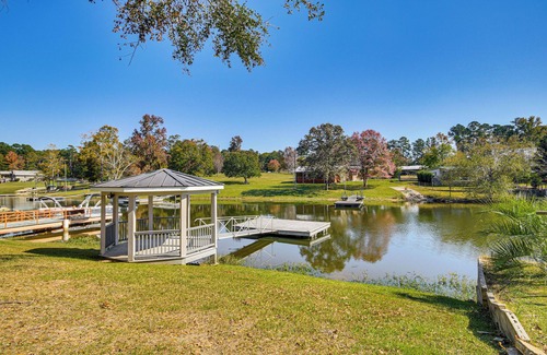 Hollands Landing House | Waterfront Prosperity Home w/Dock: Walk to Marina