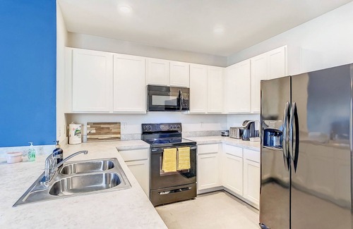 Sun City Center House | WATERFRONT relaxing home in a gated community