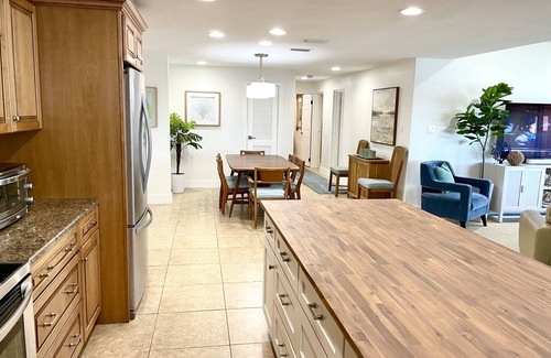 Treasure Island House | Waterfront Retreat - Short Walk to Beach