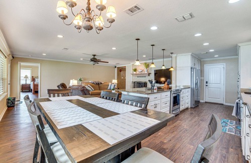 Kemp House | Waterfront Retreat w/Dock on Cedar Creek Lake!