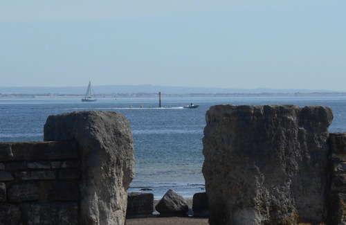 Seaview House | Waterfront Seaview Isle of Wight. Car ferry discount. By beach.