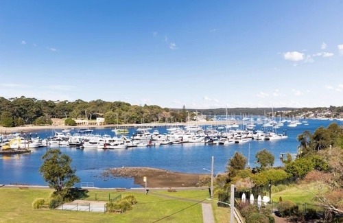 Cronulla Apartment | Waterfront. Stunning views. Close to everything. Awesome work from home location
