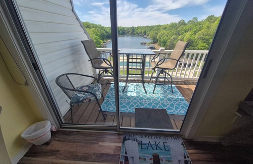 North Shore Condo | Waterfront Top Floor Condo at Smith Mountain Lake with private boat slip