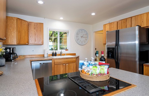Burley House | Waterfront Vashon Island Home, Beach Access & View