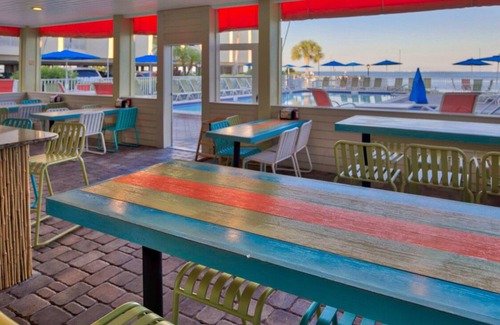 Rocky Point Condo | ❤Waterfront View, Amazing Sunsets, Heated Pool 3mins to Airport ☀🐬🏖