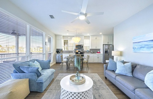 Fort Walton Beach - Destin Villa | Waterfront Villa-Beach Service-Steps to Ocean-Pool