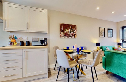 Chatham Apartment | Waterfront Way Luxury Apartments, Flat 2