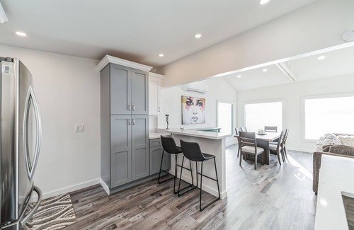 Point Richmond House | Waterfront WFH Getaway