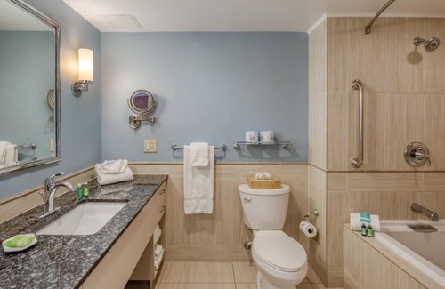 The Point Hotel | Waterfront! Wyndham Inn on Long Wharf Resort