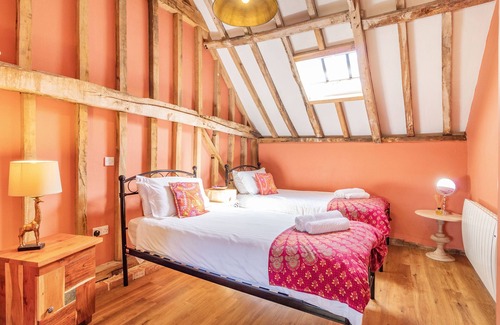 Harleston Cottage | WATERMILL GRANARY BARN, pet friendly, with a garden in Wortwell