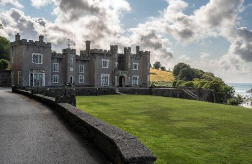 Watermouth Apartment | Watermouth Castle, Rhododendron Apartment