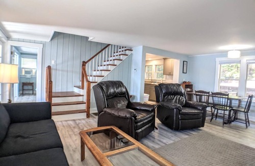 Gilford House | Waters Edge on Dockham Shore! Lake Winnipesaukee Waterfront!