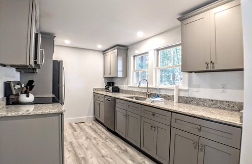 Gilford House | Waters Edge on Dockham Shore! Lake Winnipesaukee Waterfront!