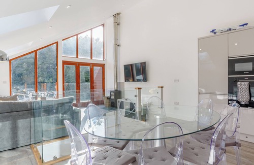 Rastrick Cottage | Waterside Lodge Three - UK33350