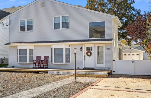 Point Pleasant House | Waterview Point Pleasant Stunner!
