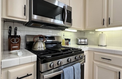 Watsonville House | Watsonville Beach Home for 16! Pet friendly!