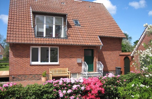 Nordseebad Burhave Apartment | Wattkante Burhave, Apartment Ebbe & Flut: Danish stove, 70 sqm, near the beach