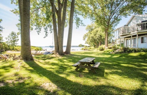 Waupoos House | Waupoos Beach Commons - Beach Front House