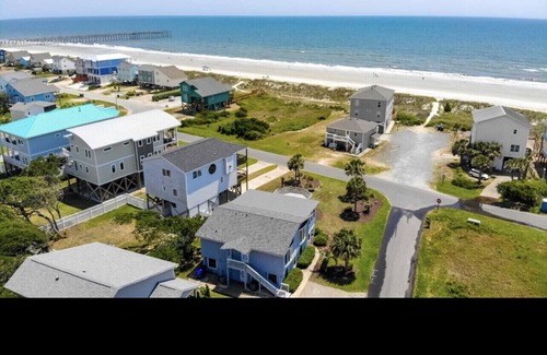 Yaupon Beach Cottage | Wave Wonder’s- Wonderful Ocean Views
