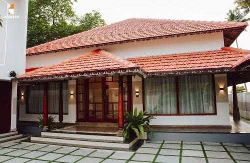 Alappuzha Hotel | Waves 'n' Winds Alleppey