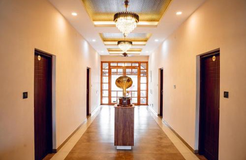 Alappuzha Hotel | Waves 'n' Winds Alleppey